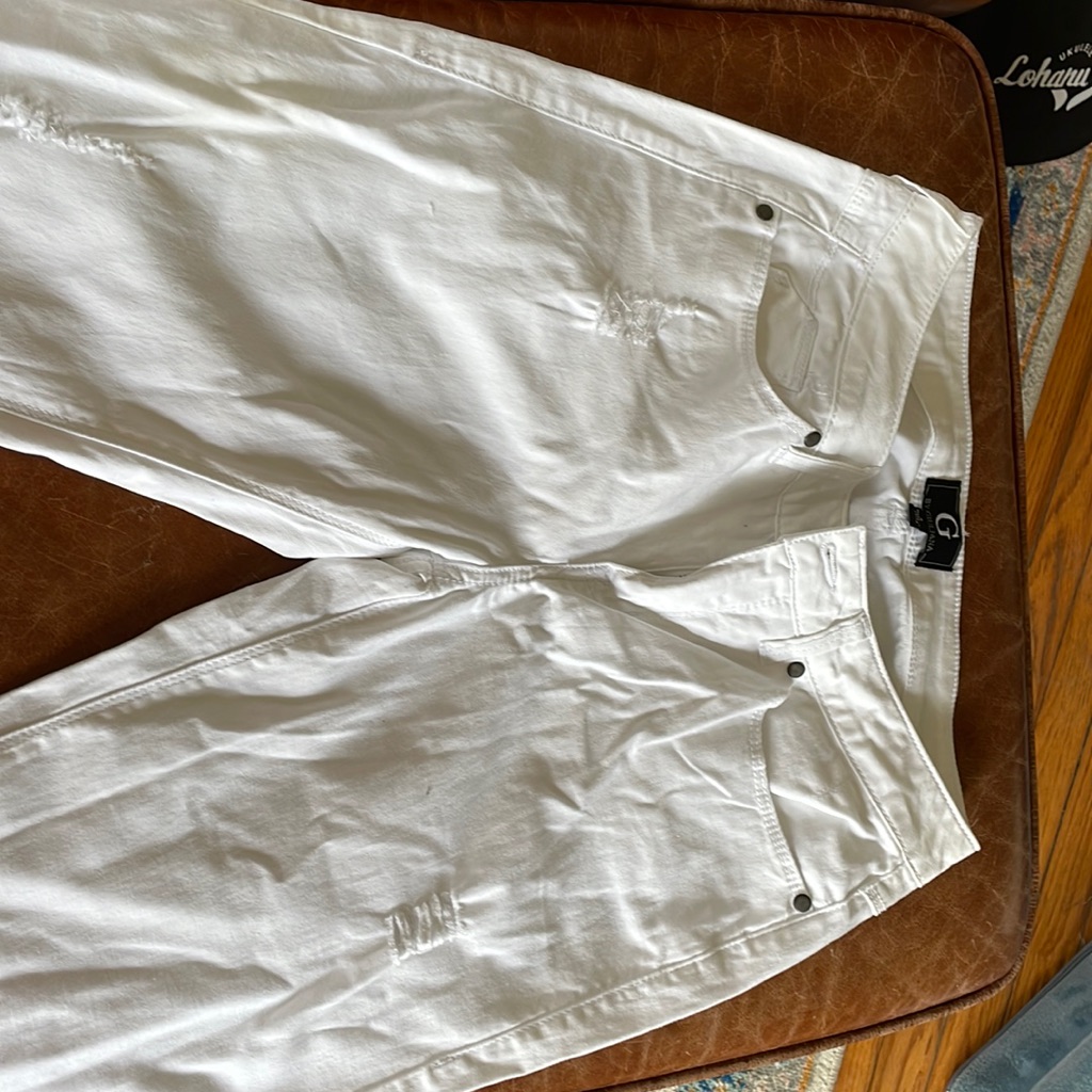 Summer White Jeans. No Stains.